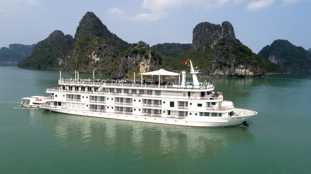 Paradise Grand Cruise